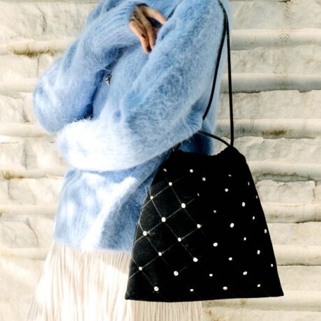 [^ԁF15304061]yfUCzGKgȖ͂hXgV_[obOBLeBOɂ΂߂ꂽrW[AiȋPYĂ܂BxA̐nǎoAG邽тɏ_炩Ȏy߂܂BVvȃhXgdlŁAg₷ƃfUC𗼗BgʂȃV[܂ŕL􂵂܂ByR[fBl[gzfjXj[J[ƍ킹āAJWAȃR[fBl[gɉ؂₩vXBs[Xq[Ƒgݍ킹΁Ap[eB[₨Ă΂V[ɂ҂BydlzE|PbgF~2Ɩ̊֌WɂAۂFČꍇ܂B܂Ap\REX}[gtHȂǂ̊ɂA኱iƉ摜̃J[قȂꍇ܂Bd:155g(TvTCY)