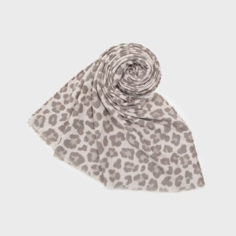 [^ԁF50404005]yfUCz VbNȃJ[g[̃Ip[hXg[BVvȃR[fBl[g̃ANZgɂXXłBNтAŏ_炩dグfފ͔G肪悭AV[Yg܂B̃AE^[͂A{[AE^[ɂ₷݂łByR[fBl[gzʋ΂JWA܂ŁAVvȃX^CÕANZgƂĂ߁B̏iUNTITLEDX܂ł͎舵܂̂ł₢킹̓R[Z^[܂ŁBƖ̊֌WɂAۂFČꍇ܂B܂Ap\REX}[gtHȂǂ̊ɂA኱iƉ摜̃J[قȂꍇ܂B