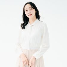 【通勤インナーブラウス】幾何柄ボウタイブラウス