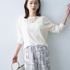 ドライタッチボートネックニット