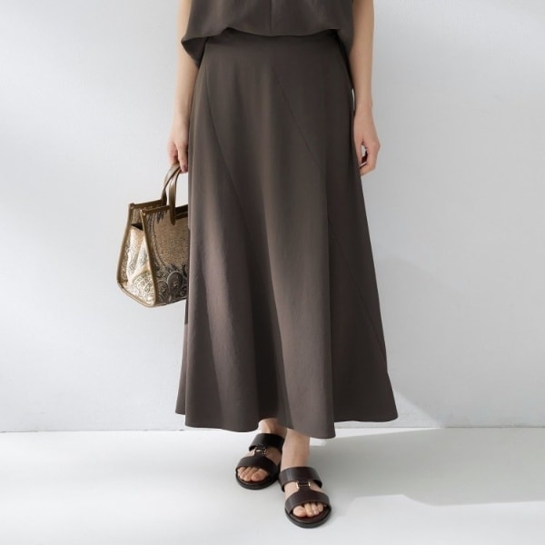 リラックスフレアスカート