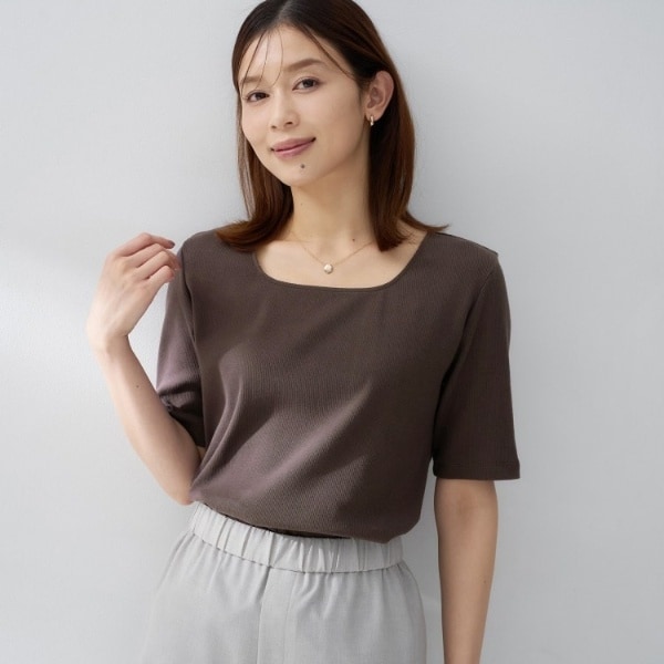 スクエアネックプルオーバー