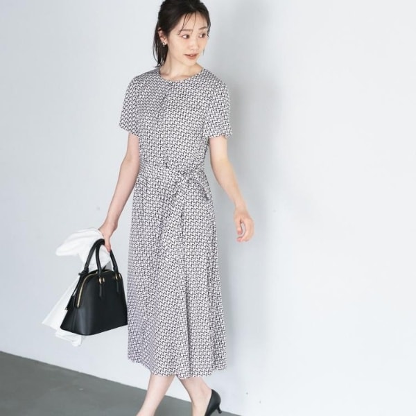 美シルエット洗える】ジオメプリントワンピース | アンタイトル