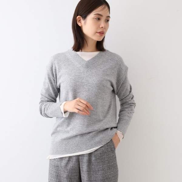 ROUGE VIF アイボリー Vネックニット／フォックス・カシミヤ混 ROUGE VIF アイボリー Vネックニット／フォックス・カシミヤ混Ω