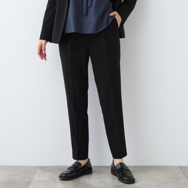 洗える／UVケア／スーツ】ストレッチタックテーパードパンツ