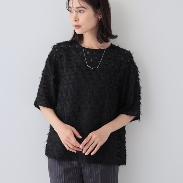 美品 インディヴィ フラワーカット刺繍フレアスリーブ ブラウス 13号 春SALE！【洗える】フラワーカット刺繍フレアスリーブブラウス