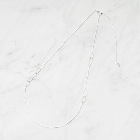 [^ԁF12702300]yfUC|Cgzȉ~^̃ANZgO𕔕IɔzuGKgȂ݊lbNXłB~hx̒ŏcɗVGbgɂȂ܂ByX^CO|CgzVvȃgbvXTVcȂǂ̃gbvXɊɉ؂₩vXɂ߂łBWPbg`Ă݊܂BƖ̊֌WɂAۂFČꍇ܂B܂Ap\REX}[gtHȂǂ̊ɂA኱iƉ摜̃J[قȂꍇ܂BIt50ȏ