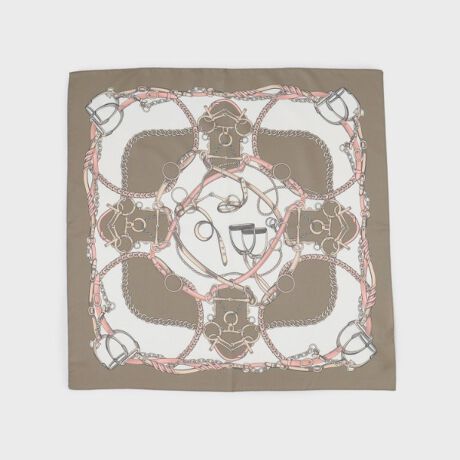 [^ԁF12701539]yfUC|CgzVFoIt炵VFEVƂăR[IWApE_[sNAlCr[oꂵ܂BǂNVJȉ؂₩ŏiołJ[O𑵂܂B60cml̂⏬߃TCYł肰ȂANZgɎg₷ACełB̂IWJ[ƃgh̃J[ĹAV[Y킸킹₷FŃR[fBl[gɉ؂₩vXĂ܂ByX^CO|CgzobO̎ɗ߂ăANZgɂAɂ₷TCYłBVc̎񌳂̂AobO̎ɊtƃR[fBl[g̈ꕔƂăVvȃX^COɂANZgĂ܂Byfރ|CgzVN̂悤ȕ̃|GXe100fނgpĂ܂BiȌ򊴂ƂȂ₩ȃh[v܂BƖ̊֌WɂAۂFČꍇ܂B܂Ap\REX}[gtHȂǂ̊ɂA኱iƉ摜̃J[قȂꍇ܂B