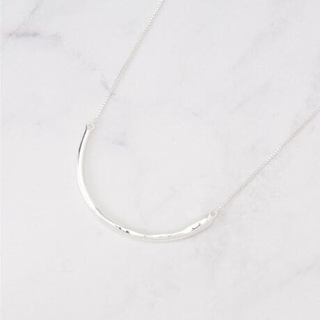 [^ԁF12701535]yfUC|CgzEhfUCgbvVvłjAXoĂV[g^CṽlbNXłBt[Œ܂ByX^CO|CgzVvȃgbvXWPbgCi[킹܂ŕL킹Ă܂BV[g^Cvŋɂ͂炸m̃fUC܂ܒp܂BƖ̊֌WɂAۂFČꍇ܂B܂Ap\REX}[gtHȂǂ̊ɂA኱iƉ摜̃J[قȂꍇ܂B