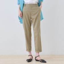 【洗える／高ストレッチ】クロップド丈サテンテーパードパンツ