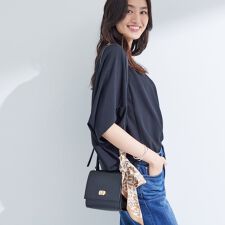 ミニスクエアショルダー