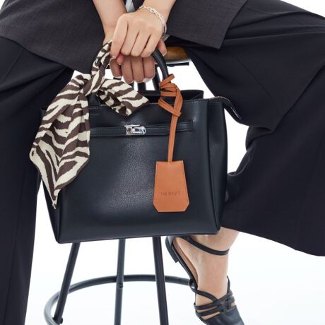 [^ԁF12701545]yfUC|Cgz@\˔ANZg`[łBJo[ɓ镔ɂ́AOƃtbN2^Cv̋Ă܂B߂̕RobOɂ邮ƊtėւɒʂŁA̃obOɐVANZgvXBlbNX̂悤Ɏ񂩂|邱Ƃ\2WAYłByX^CO|CgzANZgƂĂD݂X^CőIׂ3FWJłBǂȃobOɂvX₷VvȃfUCŎ₷ACełBƖ̊֌WɂAۂFČꍇ܂B܂Ap\REX}[gtHȂǂ̊ɂA኱iƉ摜̃J[قȂꍇ܂B