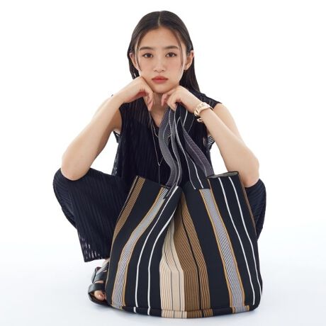 [^ԁF12701126]WEBJ[FEuEi343^_[NuEn2jEzCgi601^zCgn6jyfUC|CgzIׂoG[VyjbgobÓAVvȃR[fBl[gɂȂ肪Ȃꂩ̃V[Yɂ҂ȃACełBjbgfނłƓɕ҂ݏグĂ܂BjbgȂł͂̃\tgȎgSnBՂƓTCWOŁAۗ傫߃TCYłByX^CO|CgzD݂őIׂ长oG[Vł̓WJłBVvȃR[fBl[gɉ邾łƂĂf܂BfC[烌W[V[܂ŋC˂Ȃgp܂BydlzE|PbgȂEA4TCY[Ɩ̊֌WɂAۂFČꍇ܂B܂Ap\REX}[gtHȂǂ̊ɂA኱iƉ摜̃J[قȂꍇ܂Bd:315g(TvTCY)