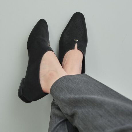 [^ԁF12704202]yfUC|Cgz[t@[ɂ߂ȃLCߌXbgfUCpvXłBb̕ƃJo[AXbgfUCŏ炵ۂɂĂ܂BxxbgTê悤ȓȑfނgpAXG[hLC߂ŏiȈۂɃfUCĂ܂B\tgɂŌySnɎdグĂ܂B̃ANZg|CgłByX^CO|CgzpcXJ[gAs[X܂ō킹₷ACełB~ɂĂ̓^Cc킹߂łBƖ̊֌WɂAۂFČꍇ܂B܂Ap\REX}[gtHȂǂ̊ɂA኱iƉ摜̃J[قȂꍇ܂Bd:Б190g(TvTCY)