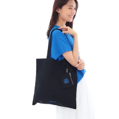 [^ԁF12701125]yfUC|CgzVvA4TCYg[gobOɃ~j|[``[ȃLoXobOłB~j|[`̗pr͗lXBCtH⃊bvAJ[hP[XւɁAȂǂׂ̍Ȃ̂܂ŎȂ̗prŊ􂵂܂B{̃g[ǵAƂƂVvɂ邱ƂŎĝfUCɎdグ܂B|[``[͎O\łByX^CO|CgzVvȃfUCŃV[╞I΂gp܂BLoXnł߂邽߃TuobOƂĎ₷ACełBydlzE|PbgȂEA4TCY[E~j|[``[tƖ̊֌WɂAۂFČꍇ܂B܂Ap\REX}[gtHȂǂ̊ɂA኱iƉ摜̃J[قȂꍇ܂Bd:195g(TvTCY)