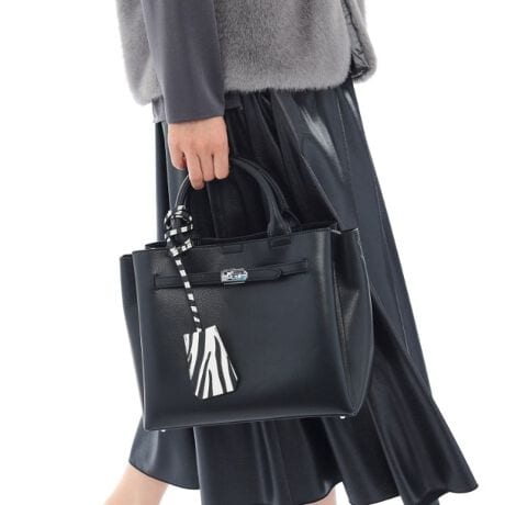 [^ԁF12704112]yfUC|Cgz^bN܂悤ȃ\tgȃtHɁAxgANZgobOłB߂̑fނgpA肫ꂢ߂ȈۂɎdグ܂BV_[͒߁AO\ƂȂ܂ByX^CO|CgztH[}Ȉۂg܂ŁAX^CI΂킹Ă܂BydlzE|PbgF~2Ɩ̊֌WɂAۂFČꍇ܂B܂Ap\REX}[gtHȂǂ̊ɂA኱iƉ摜̃J[قȂꍇ܂Bd:545g(TvTCY)