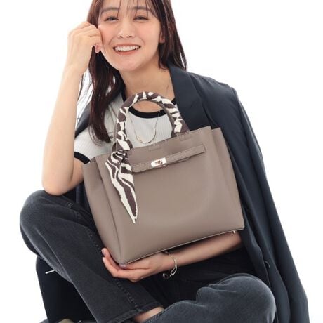 [^ԁF12704112]yfUC|Cgz^bN܂悤ȃ\tgȃtHɁAxgANZgobOłB߂̑fނgpA肫ꂢ߂ȈۂɎdグ܂BV_[͒߁AO\ƂȂ܂ByX^CO|CgztH[}Ȉۂg܂ŁAX^CI΂킹Ă܂BydlzE|PbgF~2Ɩ̊֌WɂAۂFČꍇ܂B܂Ap\REX}[gtHȂǂ̊ɂA኱iƉ摜̃J[قȂꍇ܂Bd:545g(TvTCY)