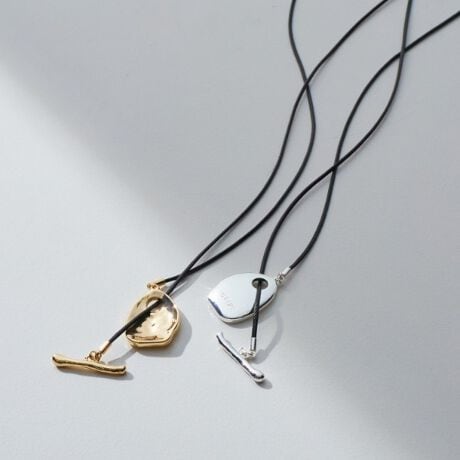 [^ԁF12704304]yfUC|CgzؚȃR[hɃ}g^̃jAXgbvfUCVlbNXłBghƃ`F[ɂ͂ȂVbNȃJWAƑ݊܂ByX^CO|Cgzɂ点ăgbvlbNXƂĂ͂A炵Y^ł̒p\łBƖ̊֌WɂAۂFČꍇ܂B܂Ap\REX}[gtHȂǂ̊ɂA኱iƉ摜̃J[قȂꍇ܂B