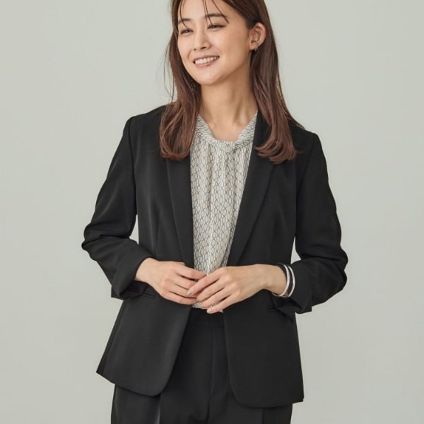 INDIVI スーツ　レディース　INDIVI パンツスーツ　セットアップスーツ INDIVI スーツ 春SALE！「日本製／トリアセテート混」スタイル
