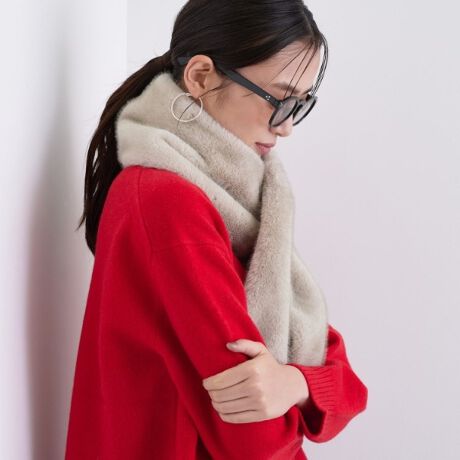 [^ԁF12704401]yfUC|CgzNlC̃tFCNt@[eBybgAbvf[gB~N̖ёt@[̖ʂƁA炩Ńx[VbNȌ̃t@[̕\Ńo[VuɂȂ܂BD݂V[ɍ킹ĎĝłfUCłByX^CO|Cgz{[Abv~ŃAiƉ؂₩Abv܂BfC[JWAV[ł́Ax[VbNʂ킹ȂǃX^CőIԂƂł܂BƖ̊֌WɂAۂFČꍇ܂B܂Ap\REX}[gtHȂǂ̊ɂA኱iƉ摜̃J[قȂꍇ܂B