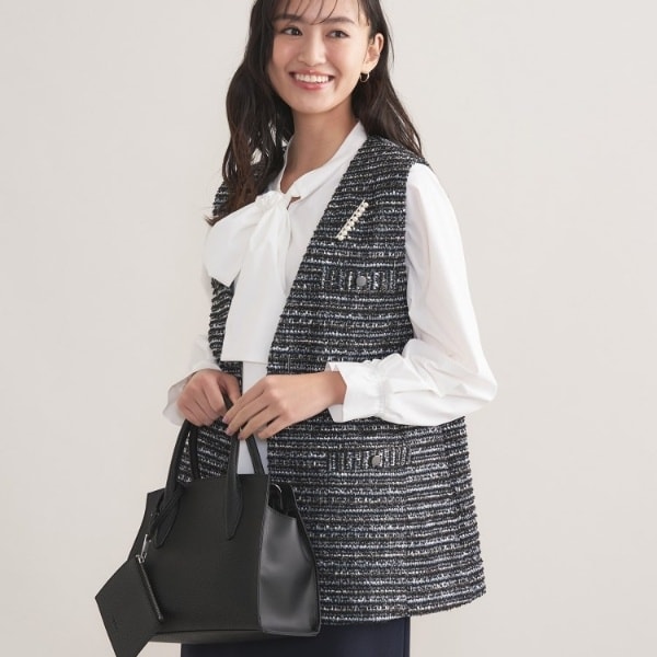 モダンフラワーフロントフリルブラウス | アルアバイル(allureville