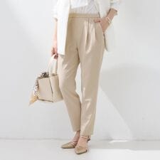 【褒められパンツ／高ストレッチ】タックテーパードパンツ