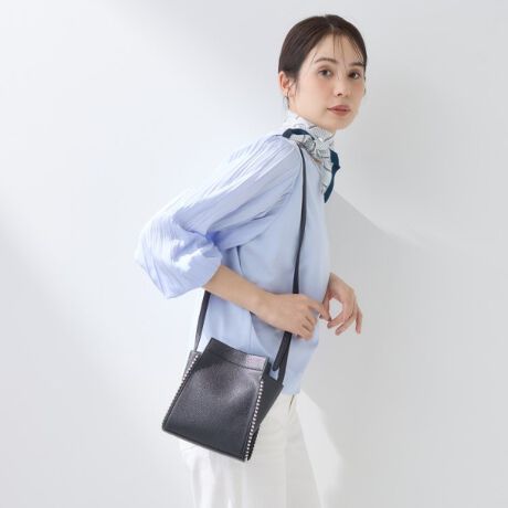 [^ԁF12705114]yfUC|CgzX^bYANZĝ悤ȃ^|Cg̃|VFbgobOłBCɎ{ƂŁAǂV[vfUCɎdグ܂BVvȍ\ƂՂ肵}`ŁA|VFbgȂڈȏ̂ՂeʂłBX}[gtH͂A2܂zȂǂ݂̌̂鏬܂ByX^CO|Cgzt̑ɂsb^ȃLCFWJBiŗDF́At̃LC߃X^CfC[X^C܂œ݂A^̃ANZgR[fBl[g߂Ă܂BydlzE|PbgF~1Ɩ̊֌WɂAۂFČꍇ܂B܂Ap\REX}[gtHȂǂ̊ɂA኱iƉ摜̃J[قȂꍇ܂Bd:240g(TvTCY)