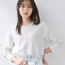 【洗える／軽量】きらめきVネックニット