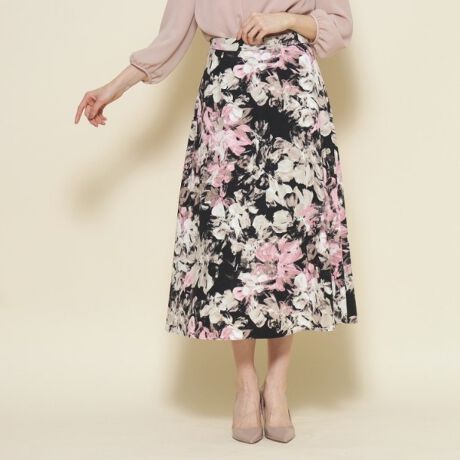 洗える／日本製／華やかな花柄】存在感ある柄が目を惹く、フレアー  