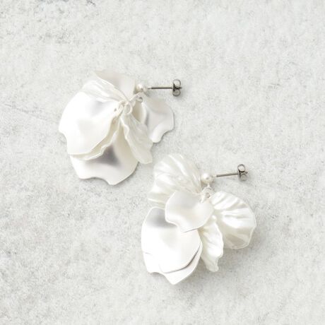 [^ԁF18702663]ЂЂƗhVo[sAX͂܂ŕɕԂт̂悤ȏ_炩ۂ^܂B݊Ȃ痬悤ȃCDݍ݁A炵ĂfUCłBVvȃgbvXɍ킹As[XȂǂ̃X^CyނƂł܂BƖ̊֌WɂAۂFČꍇ܂B܂Ap\REX}[gtHȂǂ̊ɂA኱iƉ摜̃J[قȂꍇ܂B