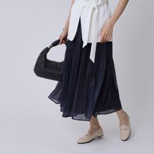 【手洗い可／ウエストゴム】デニム柄プリントのプリーツスカート