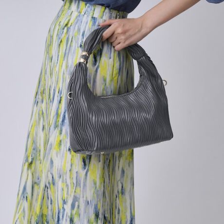 [^ԁF18704002]yfUCz̓Iȃv[cfUCBobOŜɔĝ悤ȃv[c{ꂽîobOBnh̓cCXgHĂāAghՂB莝ł|łR[fBl[gɂȂꊴvXĂ܂B܂V_[obNƂĂĝŎ΂ߊ|OKŎpIBydlzE|PbgF~2CɂȂACéwCɓo^x߁IyCɓo^Ƃ́HzICTCg̊eACeɂun[g}[NvNbNĊȒPɒǉł܂IyPOINTzȏGETł܂IIPOINTD1ēגʒmAlE݌ɏ󋵂}KɂĂm点POINTD2}Cy[WłCɓꗗ`FbNłÂXgꂿႤ􁦏Ɩ̊֌WɂAۂFČꍇ܂B܂Ap\REX}[gtHȂǂ̊ɂA኱iƉ摜̃J[قȂꍇ܂Bd:440g