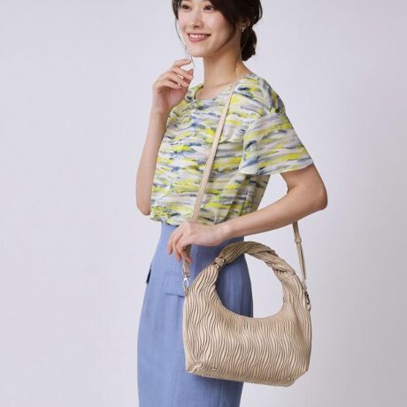 [^ԁF18704002]yfUCz̓Iȃv[cfUCBobOŜɔĝ悤ȃv[c{ꂽîobOBnh̓cCXgHĂāAghՂB莝ł|łR[fBl[gɂȂꊴvXĂ܂B܂V_[obNƂĂĝŎ΂ߊ|OKŎpIBydlzE|PbgF~2CɂȂACéwCɓo^x߁IyCɓo^Ƃ́HzICTCg̊eACeɂun[g}[NvNbNĊȒPɒǉł܂IyPOINTzȏGETł܂IIPOINTD1ēגʒmAlE݌ɏ󋵂}KɂĂm点POINTD2}Cy[WłCɓꗗ`FbNłÂXgꂿႤ􁦏Ɩ̊֌WɂAۂFČꍇ܂B܂Ap\REX}[gtHȂǂ̊ɂA኱iƉ摜̃J[قȂꍇ܂Bd:440g