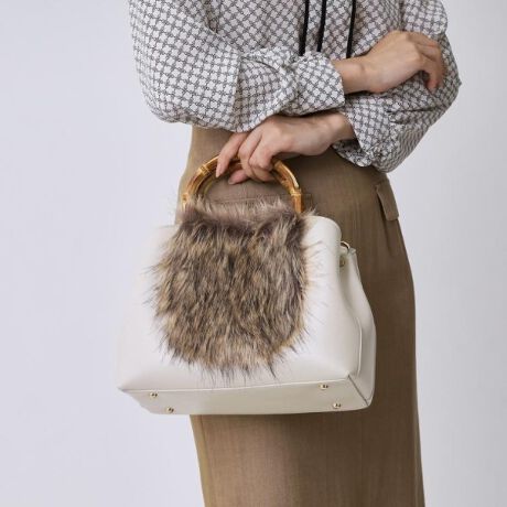 [^ԁF18704005]yfUCzӂƂtFCNt@[ƓVR̃ou[nhDȂi`ȃg[gobŃAtFCNt@[O\ŁAH~͂ʂAtĂɂ͂Ƃ\Ƀ`FWBG߂̕ςڂɂYANgp\2WAYgpBE O\ȃtFCNt@[ŃV[Y킸y߂2WAYdlEy₩ł般ou[nhR[f̃ANZgɁEg₷TCYƎpIȒt@Xi[|PbgtER[fɍ킹đIׂ3FWJiAC{[^JuE^ubNjE g𐮗₷d؂tŎ[͂ydlzE|PbgF~3CɂȂACéwCɓo^x߁IyCɓo^Ƃ́HzICTCg̊eACeɂun[g}[NvNbNĊȒPɒǉł܂IyPOINTzȏGETł܂IIPOINTD1ēגʒmAlE݌ɏ󋵂}KɂĂm点POINTD2}Cy[WłCɓꗗ`FbNłÂXgꂿႤ􁦏Ɩ̊֌WɂAۂFČꍇ܂B܂Ap\REX}[gtHȂǂ̊ɂA኱iƉ摜̃J[قȂꍇ܂Bd:550g