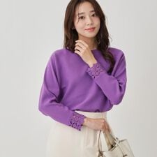 【手洗い可】袖透かし柄ニットトップス