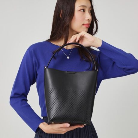 [^ԁF18704004]yfUCzy₩ȃoPc^obN͌y₩ȈۂȂ莩VGbgŖ̃R[fɑ劈B~j|[`ɃV_[Ď΂ߊ|X^CȂǃV[ɉĎgy߂܂BE2WAYdl ̃|[`ɃV_[XgbvāA~jV_[ƂĂgp\BV[ɉgy߂܂BEiȃoPc^tH ꂽJbg[NAVvȂȂꊴoBES[h t@Xi[ɂ̓S[hgpAGKgvXBEyʂŎg₷ |E莝ɑΉBԂ̊OoɂE[͂DG |[`tŒg̐₷ApmہBydlzE|PbgȂCɂȂACéwCɓo^x߁IyCɓo^Ƃ́HzICTCg̊eACeɂun[g}[NvNbNĊȒPɒǉł܂IyPOINTzȏGETł܂IIPOINTD1ēגʒmAlE݌ɏ󋵂}KɂĂm点POINTD2}Cy[WłCɓꗗ`FbNłÂXgꂿႤ􁦏Ɩ̊֌WɂAۂFČꍇ܂B܂Ap\REX}[gtHȂǂ̊ɂA኱iƉ摜̃J[قȂꍇ܂Bd:435g