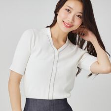 【手洗い可】衿付きニットトップス