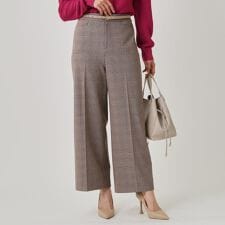 【手洗い可】ストレートワイドパンツ