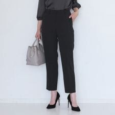 【手洗い可／日本製／伸縮性／スーツ可】センタープレス入りテーパードパンツ