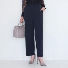 【手洗い可／日本製／伸縮性／スーツ可】センタープレス入りストレートワイドパンツ