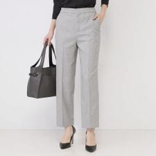 【手洗い可／日本製／スーツ可】センタープレス入りテーパードパンツ