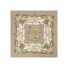 【馬具柄】クラシカルなプリントスカーフ