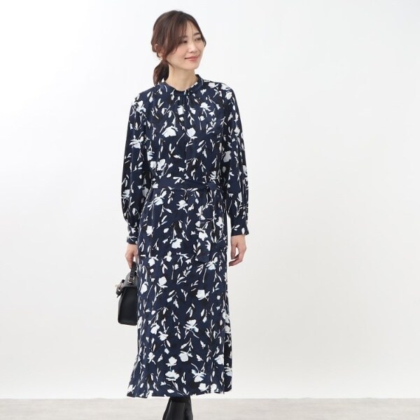 完売商品！リフレクト【洗える】フラワープリントワンピース（黒）LL・13号 完売商品！リフレクト【洗える】フラワープリントワンピース（黒）LL