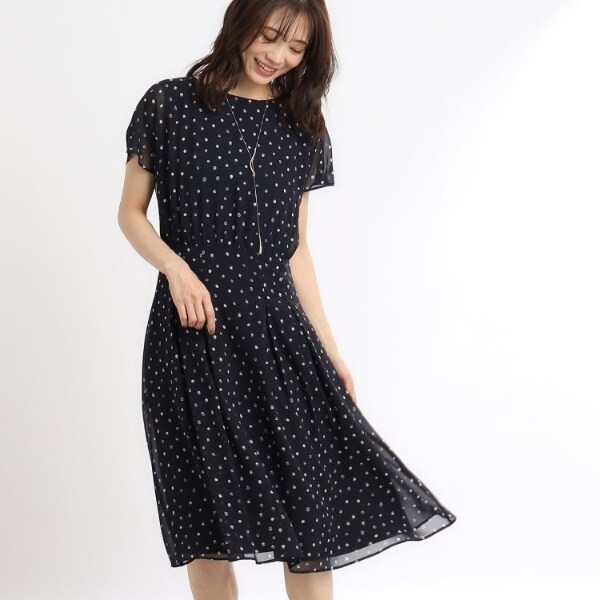 新品タグ付✿Reflect【マシンウォッシュ可】ドットプリントワンピース SALE／WEB限定カラーあり／マシンウォッシュ可】ドットプリント
