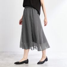 【WEB先行カラーあり／マシンウォッシュ可／ウエスト総ゴム／秋まで着られる◎】コツキ幾何柄ロングスカー