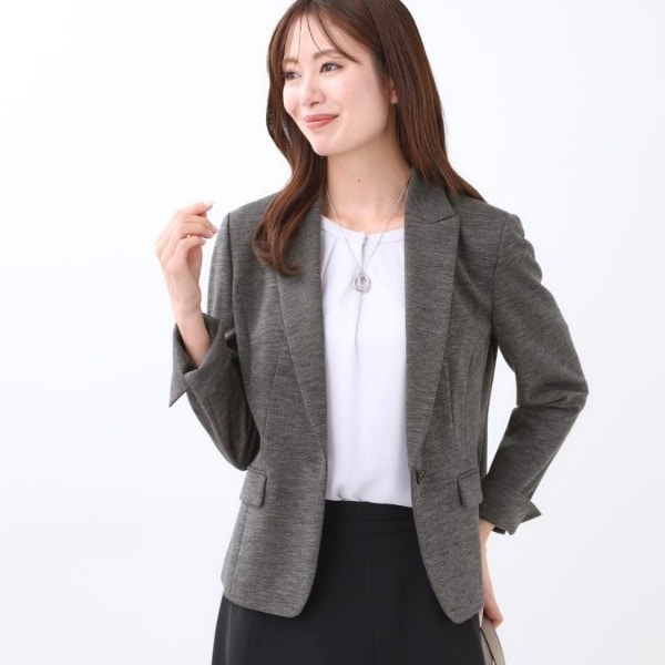 LIEN シルクボタンレスジャケット IENA（イエナ）の「LIENシルクボタンレスジャケット（テーラード