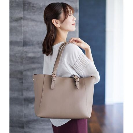 [^ԁF10104910]yWEBsJ[zCgsNi070jyfUCzXX^btʂĂqĺuȃobOقIv`ɂAgꉟ̒ʋ΃obOuobOvBV[Yǂd˂ăAbvf[gĂ閈obOłAV[Y͂܂ňȏɌyAڗɂVfނɂȂĐVołBOɔzuꂽ΂̔p[cfUC̃ANZgɂȂĂȂpXP[XpXgbvÃNbVȂǖgɊdl͌pĂ܂BVvfUCłAՂ[łdɂoɂgg[gobÓAǂȃX^Cɂ킹₷gACełBydlzE|PbgF~4EA4TCY[Ɩ̊֌WɂAۂFČꍇ܂B܂Ap\REX}[gtHȂǂ̊ɂA኱iƉ摜̃J[قȂꍇ܂Bd:560g(TvTCY)