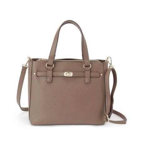 [^ԁF10104911]yfUCzXX^btʂĂqĺuȃobOقIv`ɂAgꉟ̒ʋ΃obOuobOvBV[Y̓NVJȃxgfUCŁAGKXɂJWAɂ킹₷~fBAobOɂȂĐVołB~fBATCYȂ炽Ղ[ő̃|Pbg|鎝ȂǁAg̗ǂlC̃|CgłBydlzE|PbgF~3Ɩ̊֌WɂAۂFČꍇ܂B܂Ap\REX}[gtHȂǂ̊ɂA኱iƉ摜̃J[قȂꍇ܂Bd:510g(TvTCY)