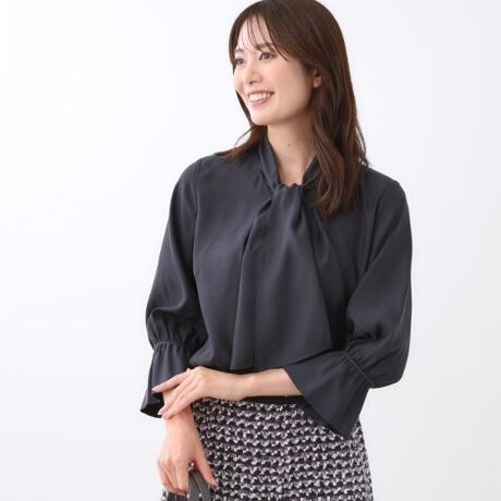 [^ԁF10183050]yfUCzJ[WJŁALC߃uEXƂĂTybg̃Ci[ƂătɂuEXBOS̃{E^C̉̓[v{^J̎dlɂAfUC𑹂Ȃ킸E₷dlł肵Ă܂B܂A͐ؑֈʒuɃS{[oĂ܂ByfށzהԎŃVL[ȃLvɃnC}`̏_炩|GXegݍ킹ăcCgDɐDグfނłB߂̃tBuH{ēƓȊ̂镗\ALC߂ȃBe[Wt^Ă܂BVu[J[Ő[݂̂FłB Ɩ̊֌WɂAۂFČꍇ܂B܂Ap\REX}[gtHȂǂ̊ɂA኱iƉ摜̃J[قȂꍇ܂B