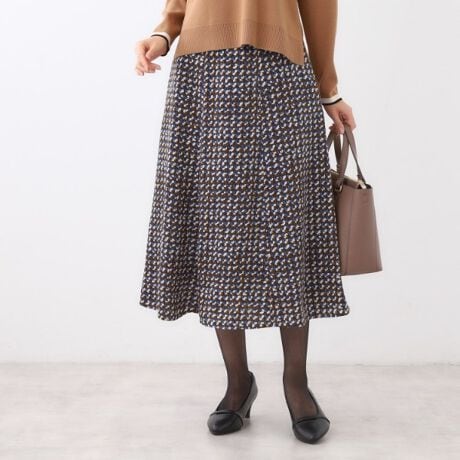 [^ԁF10174001]yfUCzNVbNŃI[ZeBbNȕgh̒A璹̏_炩^b`̃vgł肵N炵XJ[gBVvȃjbgɍ킹ĂƁACɉ؂₩ɉoĂACeɂȂĂ܂BZڂ̃x[VbNȃtAfUCŁAOEGXgɂ͖ñTenŃfUCؑւĂ܂BEGXg͌SdlɂȂAt@Xi[܂Byfށzn͔NщH{XG[h|GXeTegpApE_[^b`Ńh[v̂iȑfނłBN炵NVJȃ`hvgŕ\܂BydlzE|PbgȂEet@Xi[EEGXgSEn聦Ɩ̊֌WɂAۂFČꍇ܂B܂Ap\REX}[gtHȂǂ̊ɂA኱iƉ摜̃J[قȂꍇ܂B